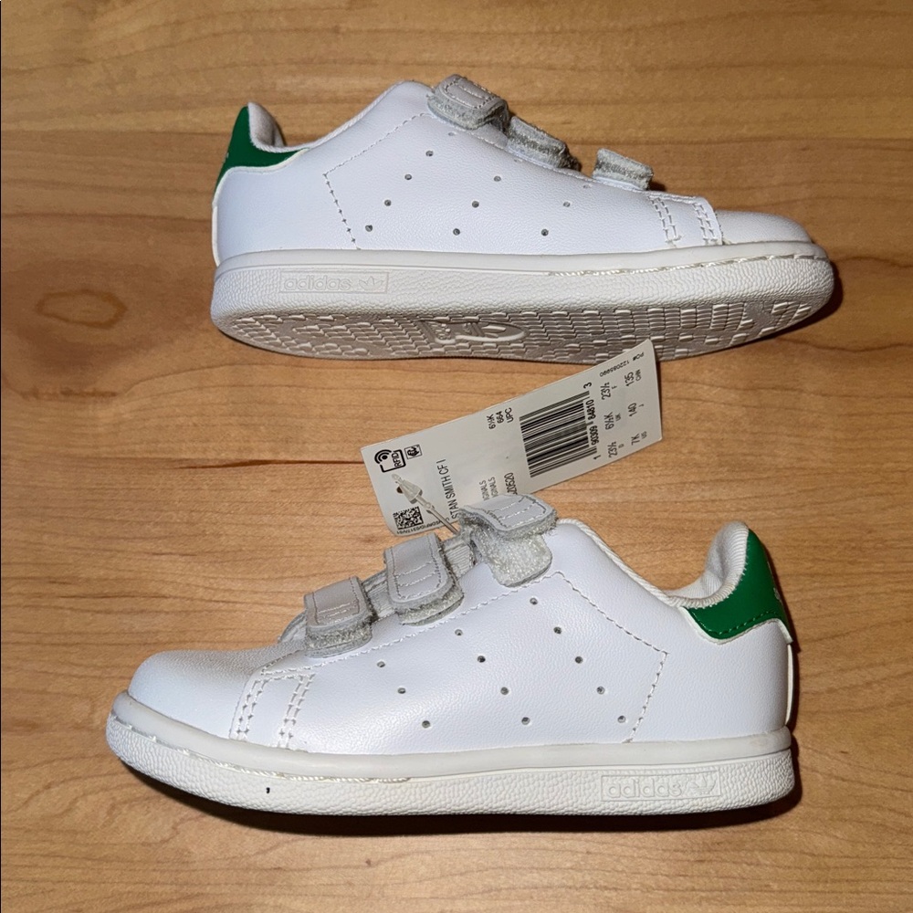 Adidas Sam Smith Toddler Sneakers Green and White Velcro 7 NWT White Sneakers - Picture 5 of 8